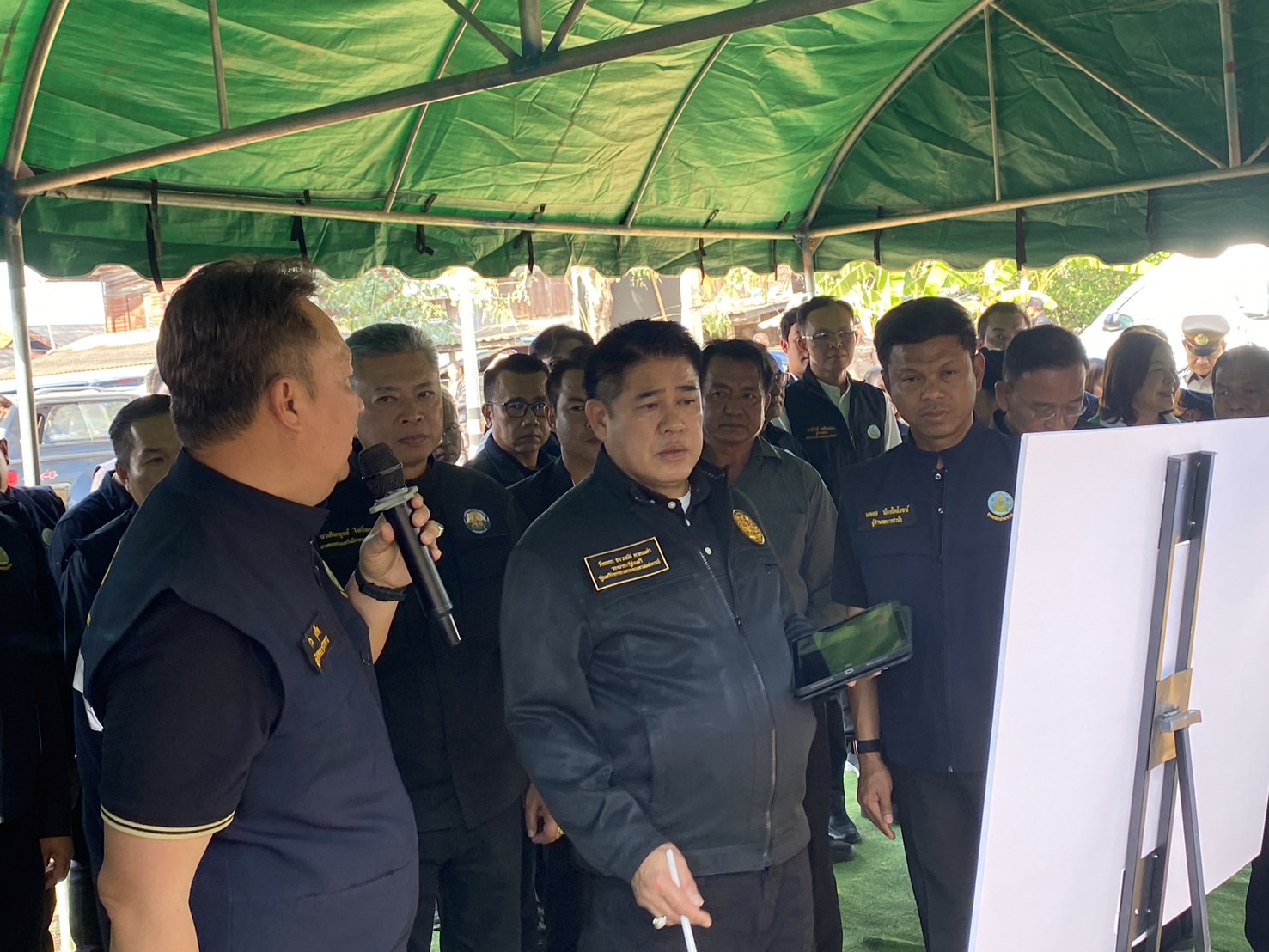 title - ส.ป.ก.ร่วมติดตาม รองนายกรัฐมนตรี และรัฐมนตรีว่าการกระทรวงเกษตรและสหกรณ์ (ร้อยเอก ธรรมนัส พรหมเผ่า) ลงพื้นที่ตรวจราชการในพื้นที่จังหวัดลำปาง